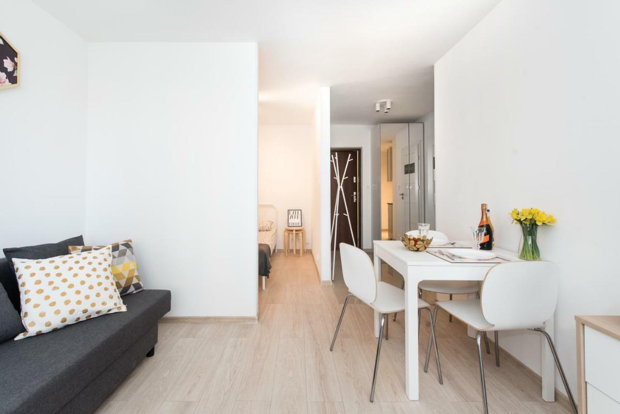 Superapart Luzycka 10 Warschau Exterior foto
