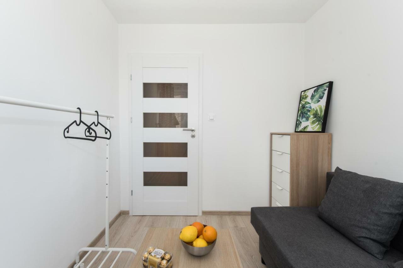 Superapart Luzycka 10 Warschau Exterior foto