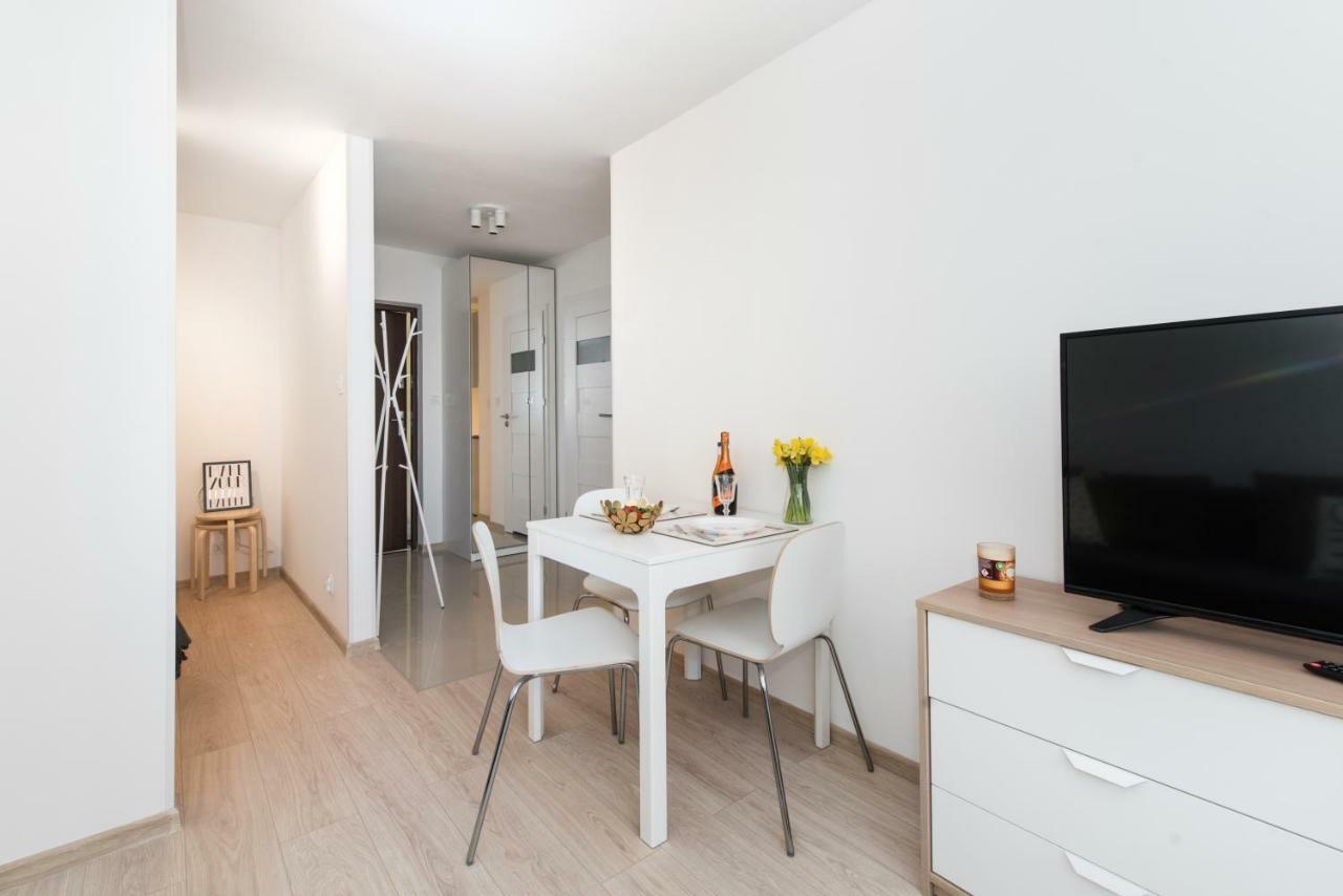 Superapart Luzycka 10 Warschau Exterior foto